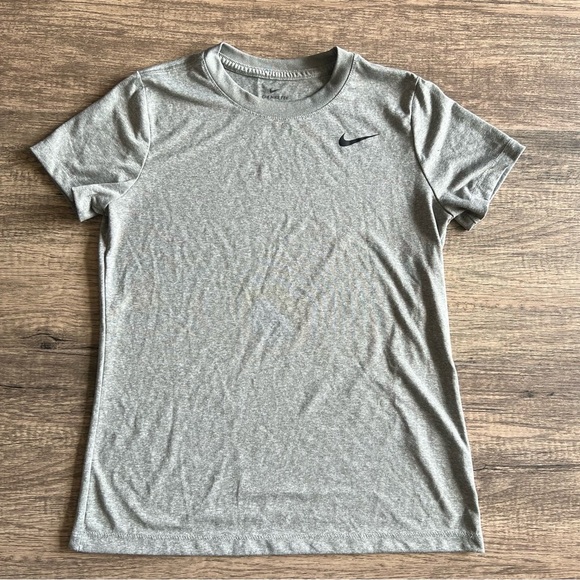 Nike Womens Short Sleeve Top Grey Size Small - Picture 1 of 4